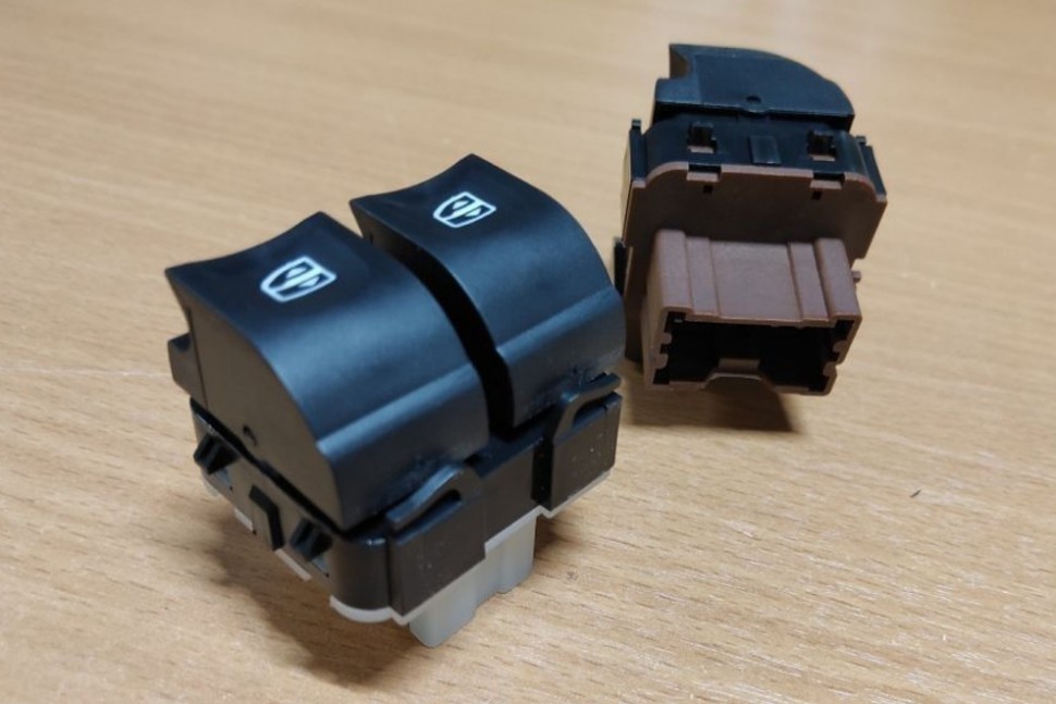 БЛОК СТЕКЛОПОДЪЕМНИКОВ AP LADA LARGUS D0E0147